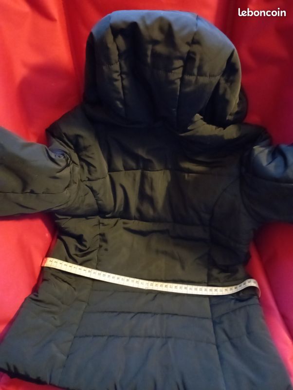 Anorak noir avec capuche (image 2)