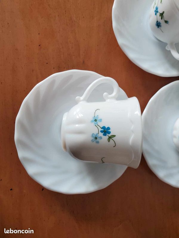 Ensemble de 4 tasses à café et soucoupes, VERONICA MYOSOTIS, vintage (image 4)