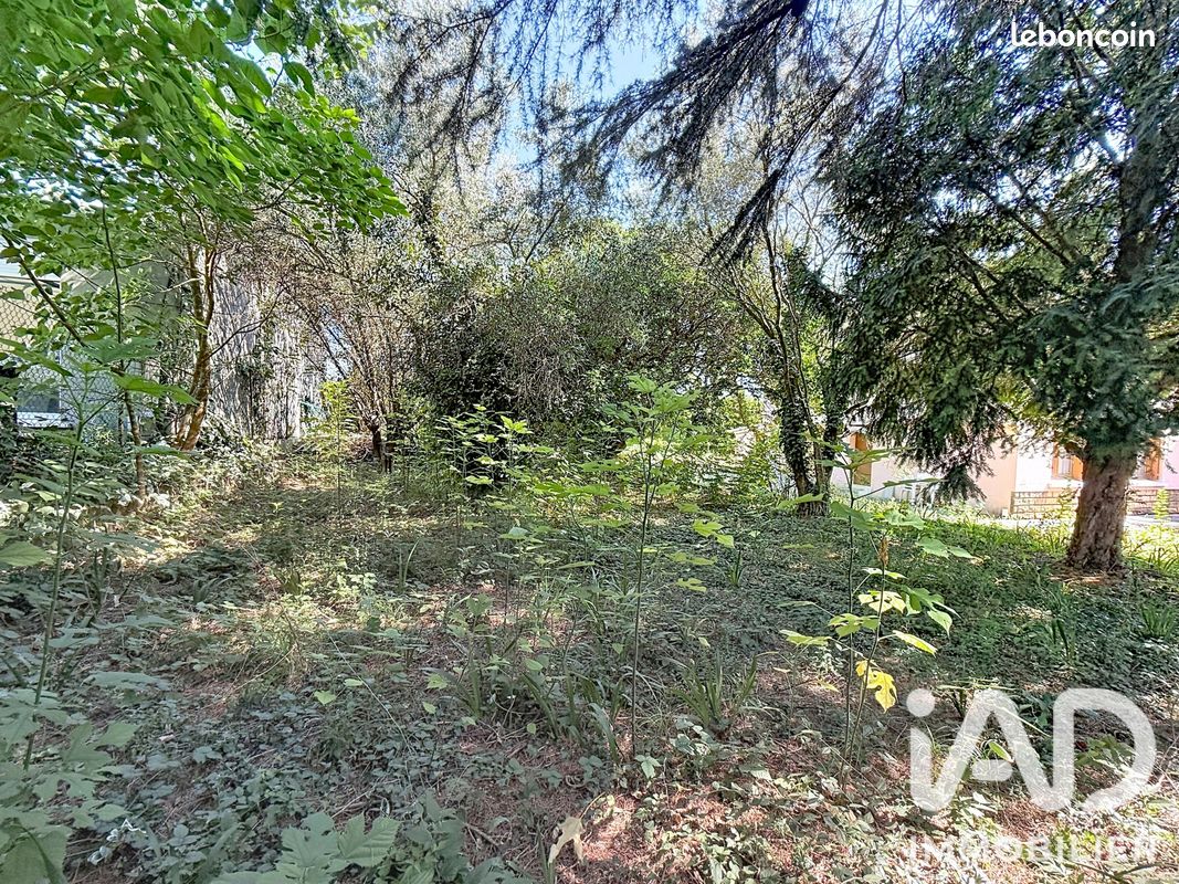 Terrain 450 m² · à Pont-Saint-Esprit · 450 m² · 59 000 €