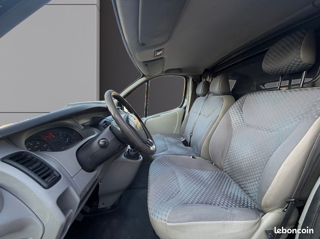Renault trafic fourgon 2.5 dci 150 l1h1 1200 kg confort gn (image 9)