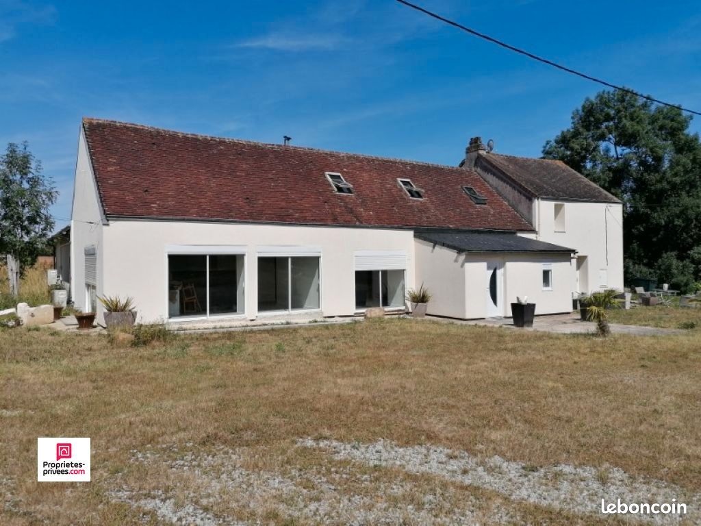 Maison 11 pièces 280 m² · à Écouché-les-Vallées · 280 m² · 197 500 €