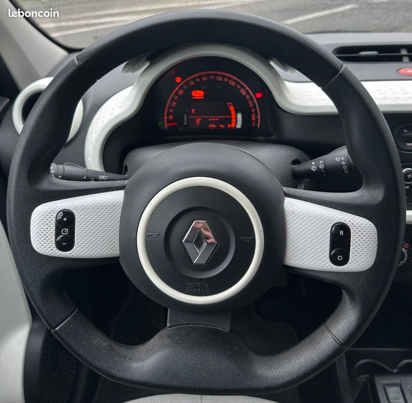 Renault twingo 0.9 tce 90 zen (image 24)