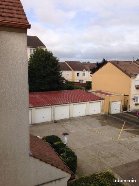 Parking 15 m² · à Othis · 15 m² · 120 €/mois