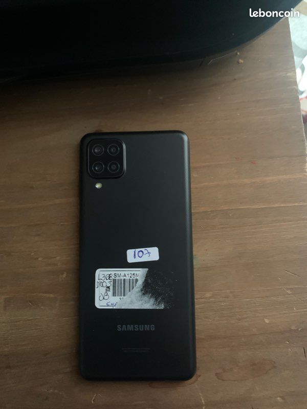 Samsung galaxy A12 neuf (image 2)