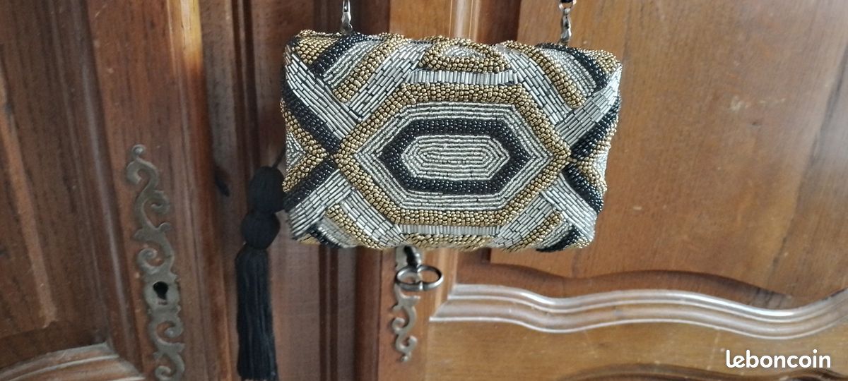 Pochette clutch perles (image 1)