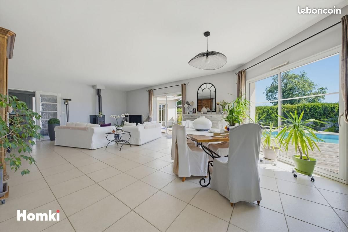 Maison 6 pièces 169 m² · à Sainte-Eulalie · 169 m² · 516 900 €