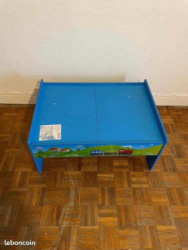 Table d'activités avec circuit de train en bois complet (image 9)