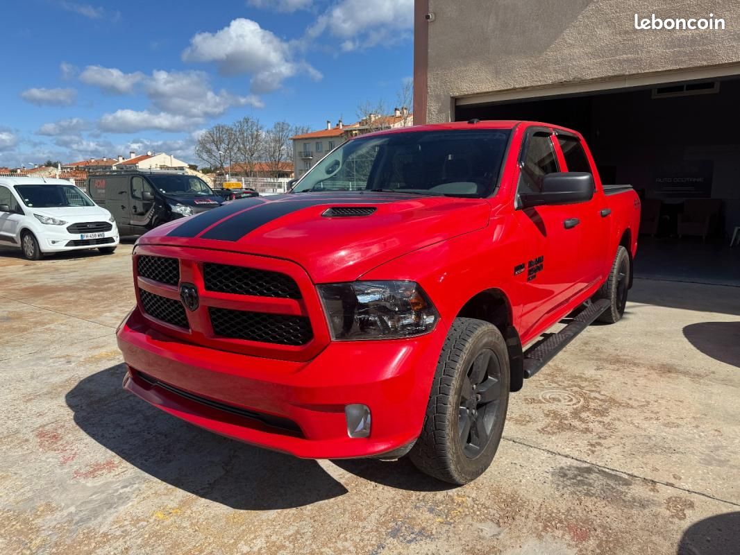 Dodge Ram 1500 Classic 5.7 hemi 4X4 TVA recuperable (image 1)