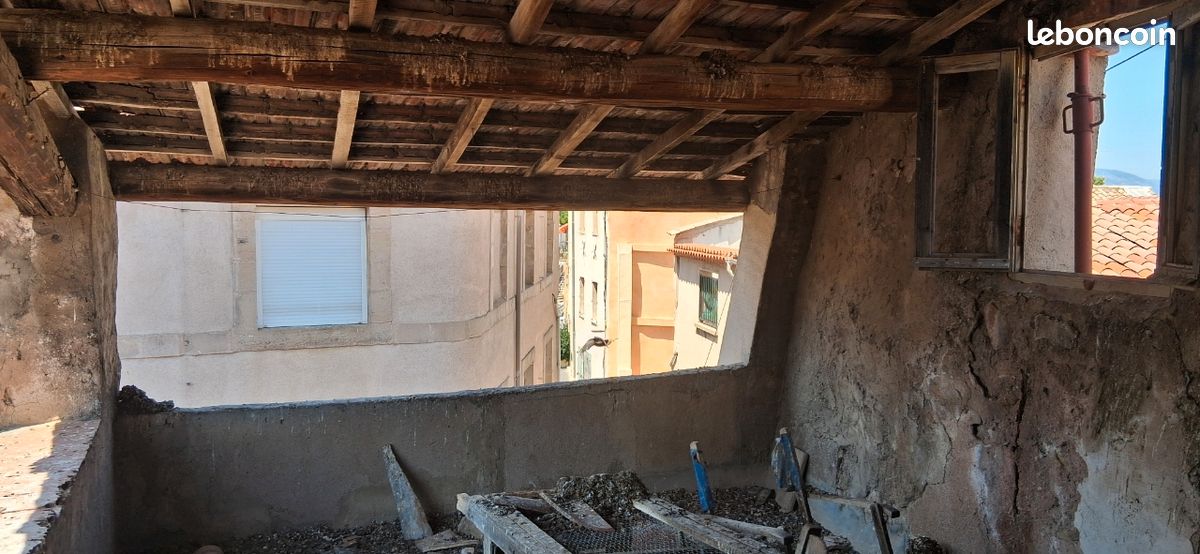 Maison 14 pièces 230 m² · à Clermont-l'Hérault · 230 m² · 100 000 €