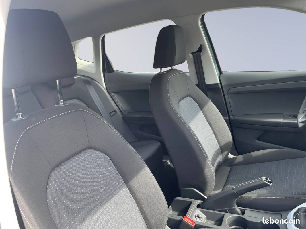 SEAT Arona 1.0 TSI 95 ch Start/Stop BVM5 Copa (image 15)