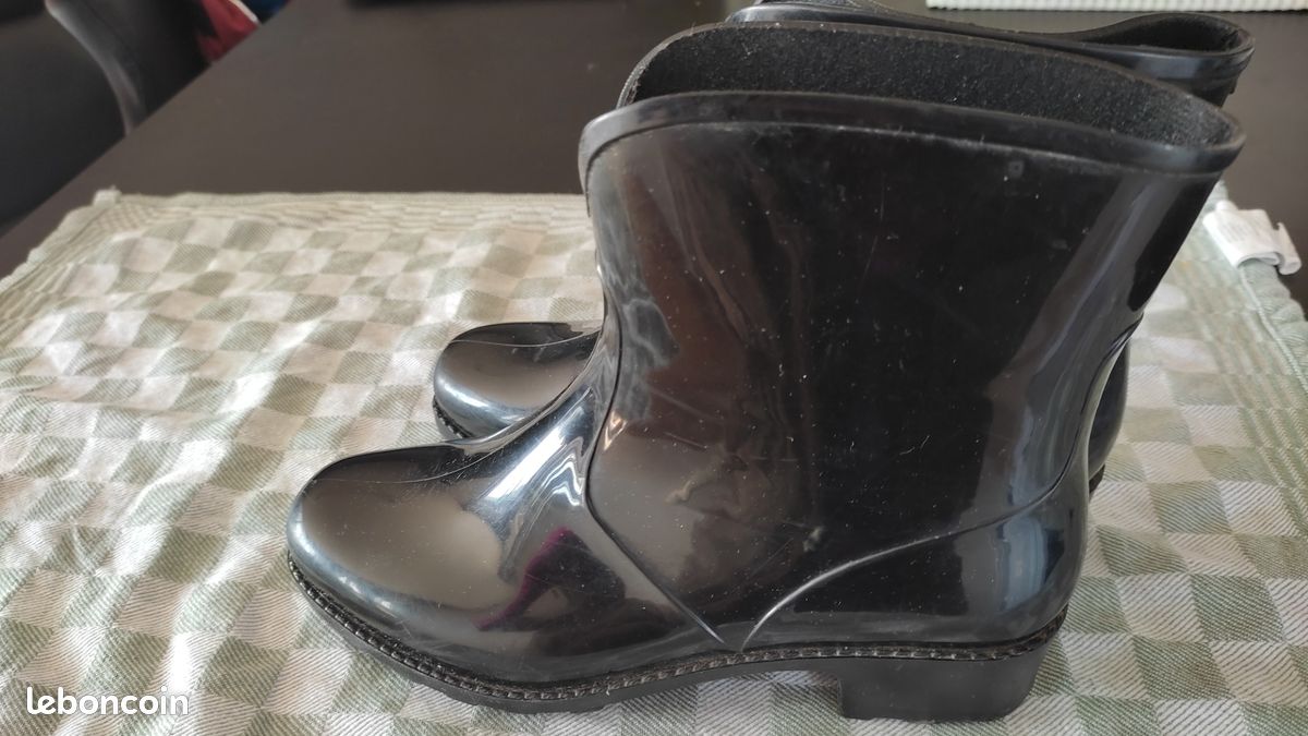 Petites bottes en caoutchouc (image 2)