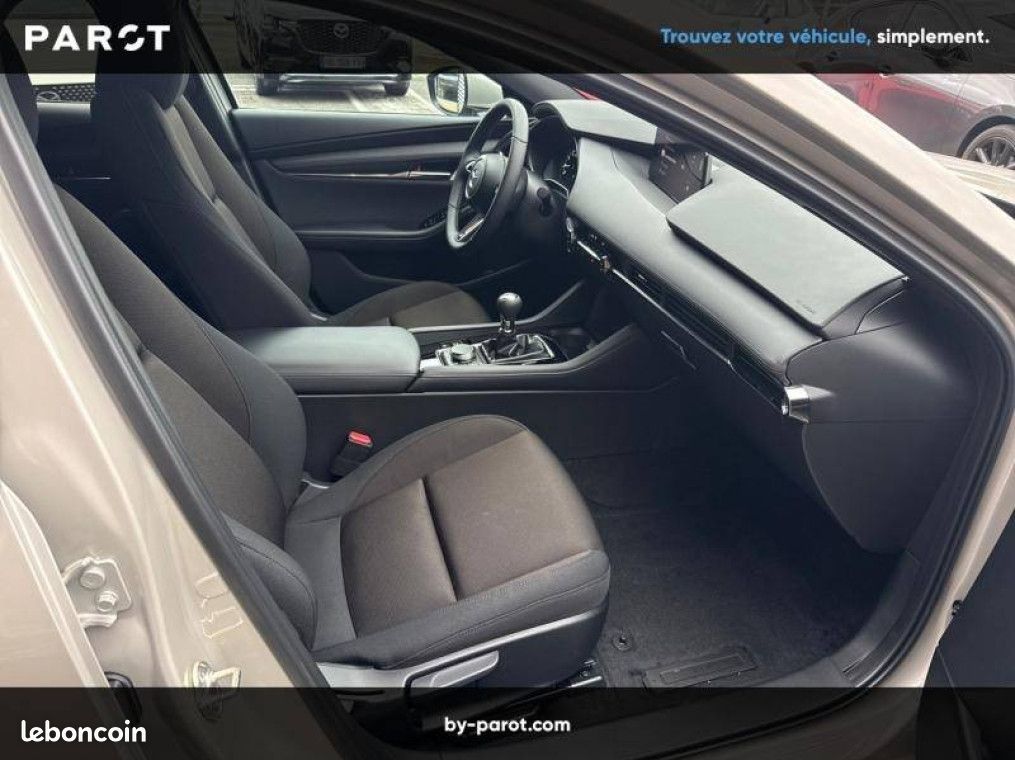 Mazda 3 2024 Berline 2.0L e-SKYACTIV-X M Hybrid 186 ch BVA6 Exclusive-Line (image 11)