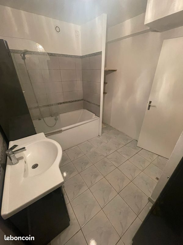 Appartement a louer plaisir - 2 pièce(s) - 56 m2 - Surfyn