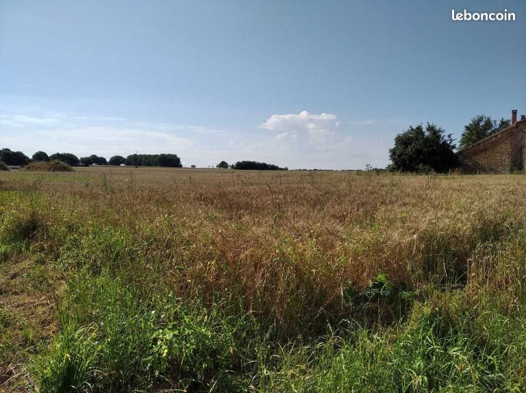 Terrain Les Pins · 39 000 €