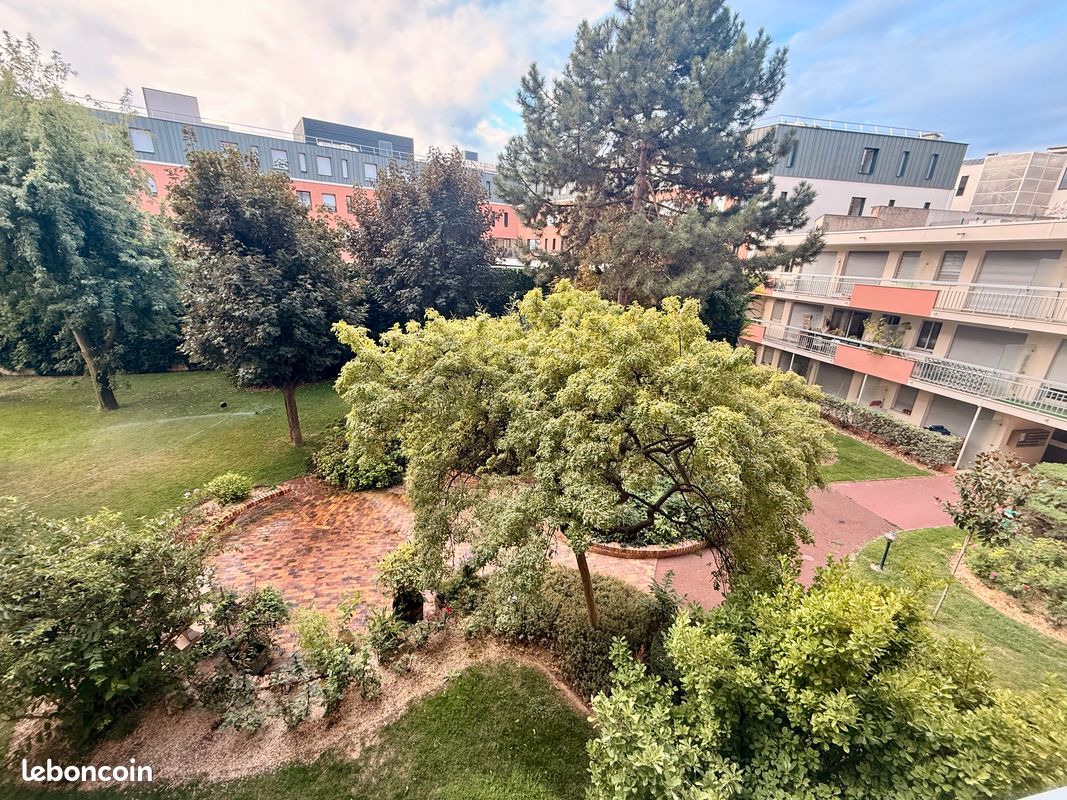 Appartement 2 pièces 67 m² · à Paris · 67,1 m² · 2 350 €/mois