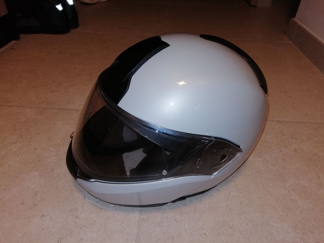 Transport casque moto : Dafy Moto, vente en ligne de sacs ou top cases pour casques  moto
