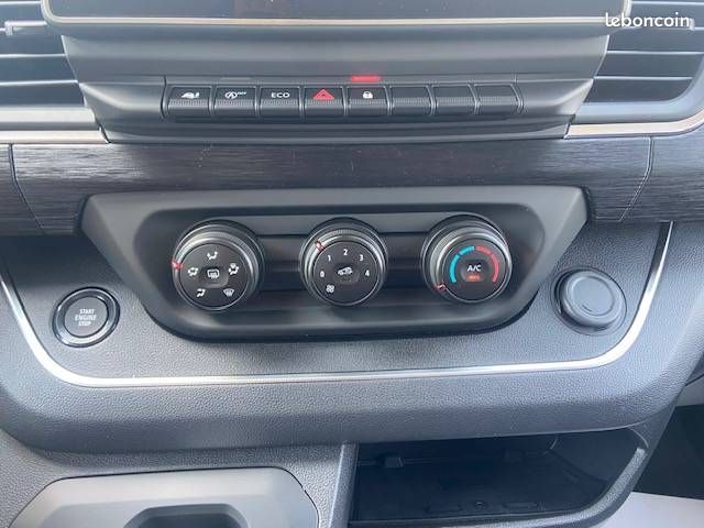Renault traffic 2.0 170 cv bva 9 places rallonge red 2026 (image 45)