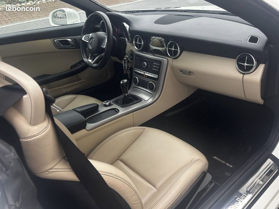 MERCEDES SLC 180 1.6 i 16V BlueEFFICIENCY 156 ch FASCINATION (image 17)