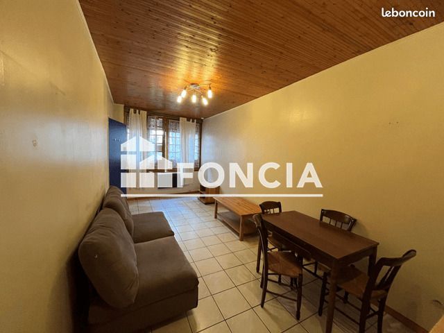 Appartement 2 pièces 37 m² · à Tullins · 37 m² · 350 €
