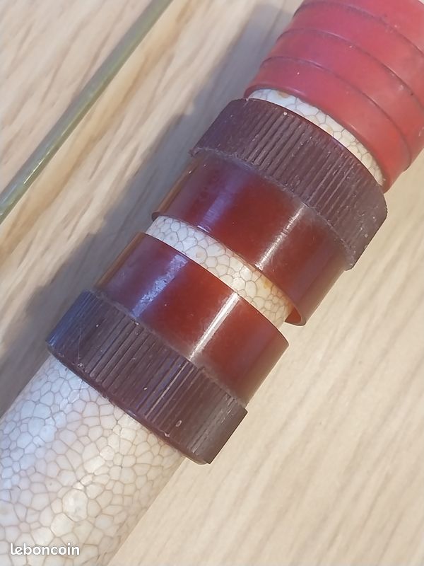 Canne à pêche mouche Pezon et Michel fibre de verre modèle Parabolic verre CV-250 - Sport & Plein air