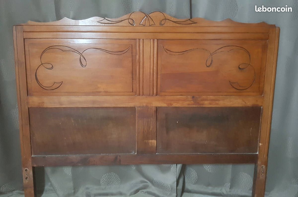 Lit ancien en bois massif (image 2)