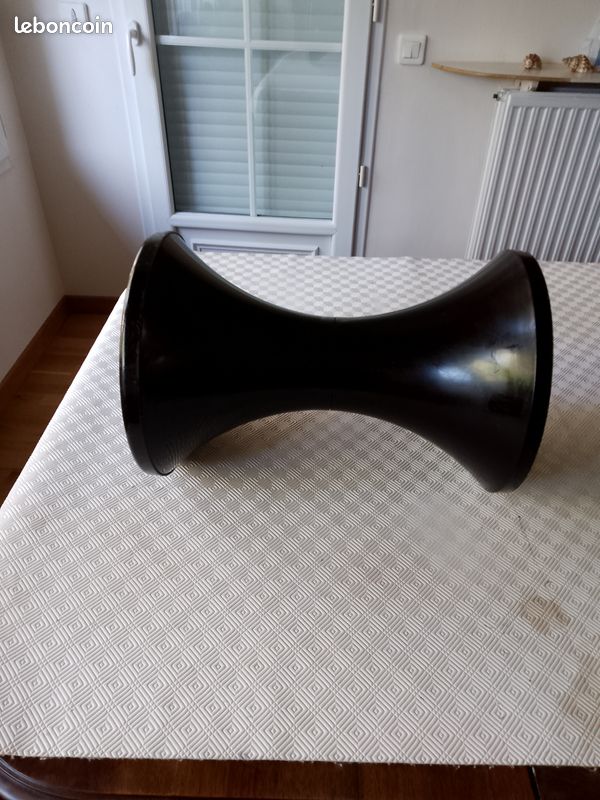 Tabouret ancien en plastique (image 3)