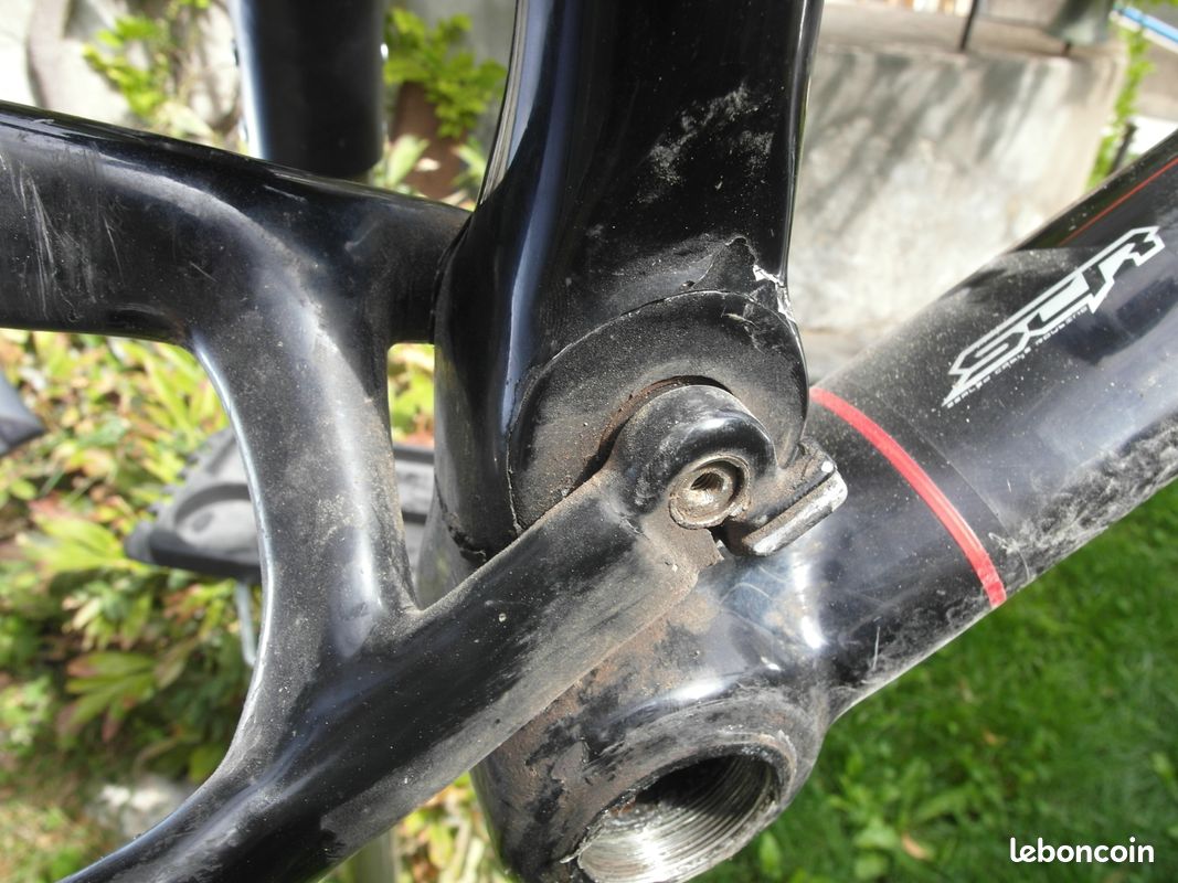 Réparation Velo Cadre Carbone Carbon Primer Couche Préparation