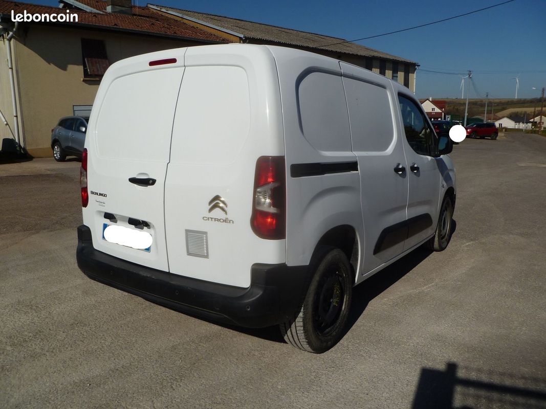 Citroen BERLINGO FOURGONNETTE 1.5 BLUE HDI 75CH TAILLE M 1000KGS CLUB (image 3)