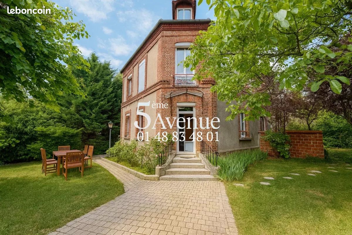 Maison 9 pièces 226 m² · à Sucy-en-Brie · 226 m² · 790 000 €
