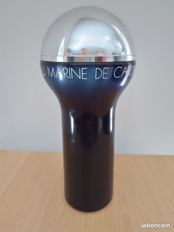 🌊 Flacon factice “Marine de Cardin” – Pièce d’exposition vintage (35 cm, 1,8 kg) Objet décoratif – Made in France – Pierre Cardin (image 1)
