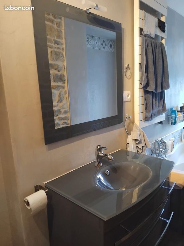 Meuble salle de bain avec miroir (image 1)