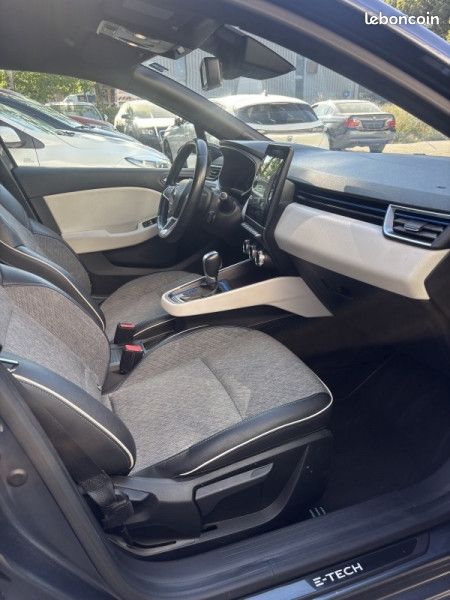 Renault CLIO V REVERSIBLE 1.6 E-TECH 140CH BUSINESS -21 (image 8)