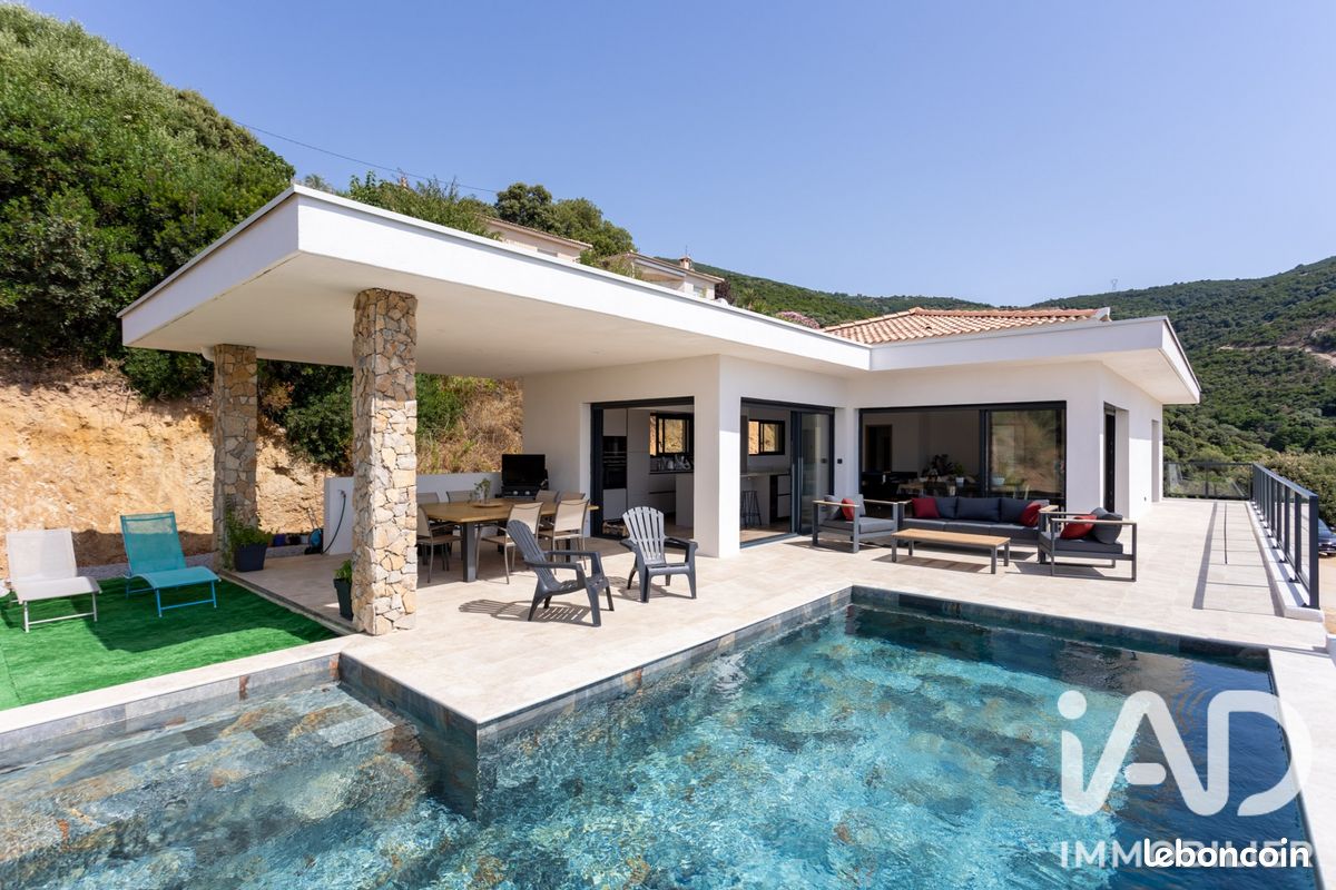 Terrain 1200 m² · à Afa · 1 200 m² · 235 000 €