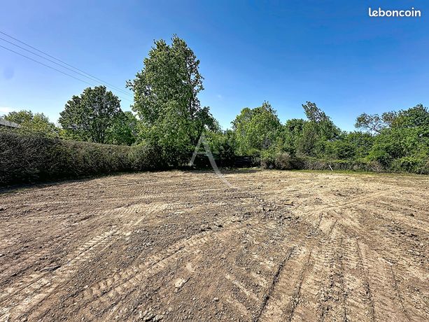 Terrain 1160 m² LES GARENNES SUR LOIRE