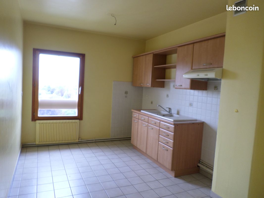 Appartement 2 pièces 57 m² · à Auxerre · 57 m² · 583 €