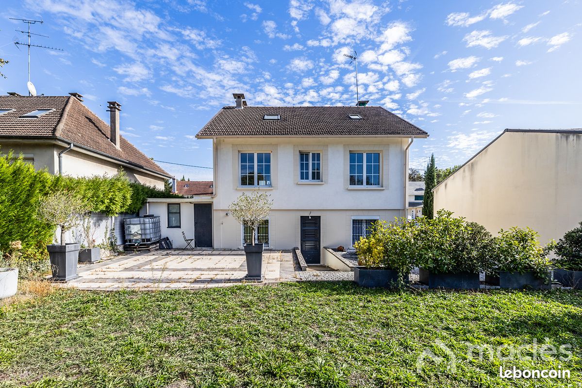 Maison 6 pièces 133 m² · à Bernes-sur-Oise · 133 m² · 349 000 €