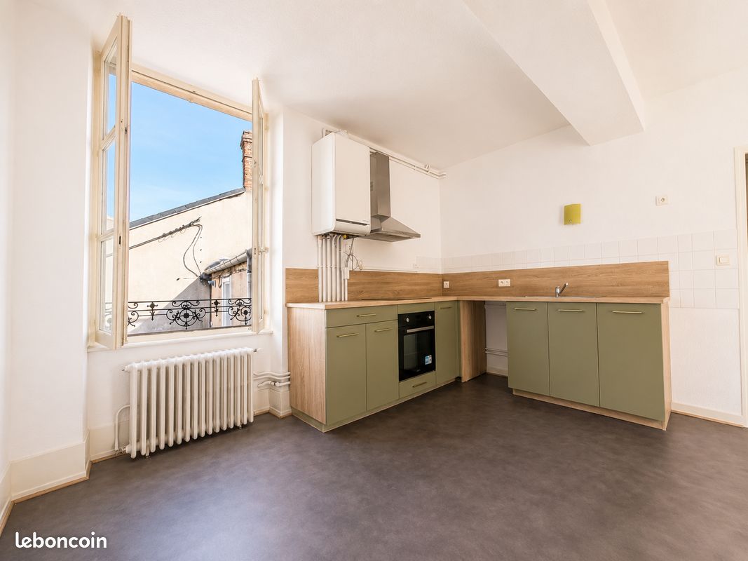 Appartement 4 pièces 101 m² · à Autun · 101 m² · 750 €