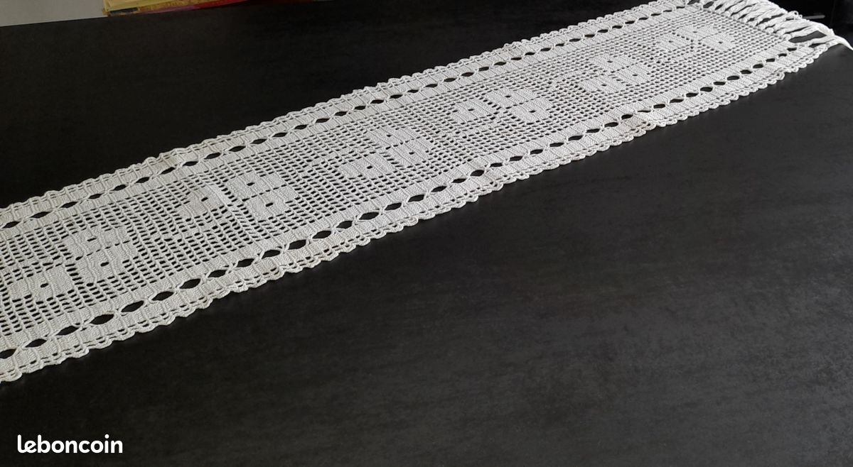 Chemin de table Vintage en coton fait main (image 1)