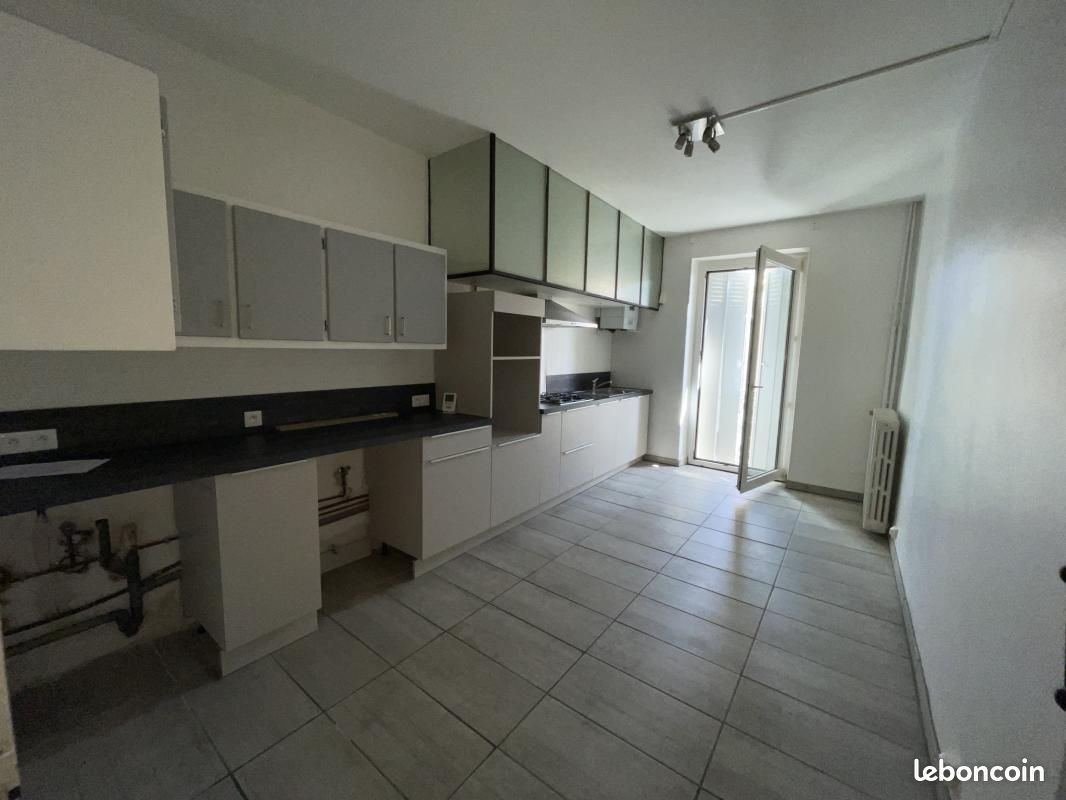 Appartement 5 pièces 102 m² · à Bram · 102 m² · 615 €/mois