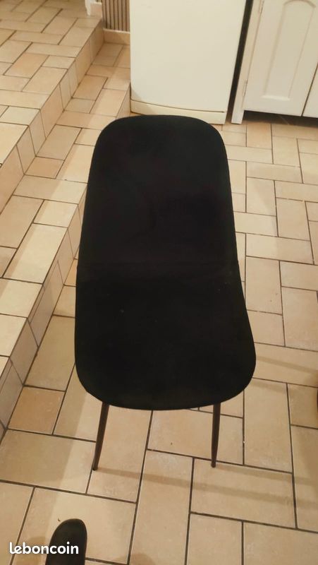 Table et chaise (image 2)