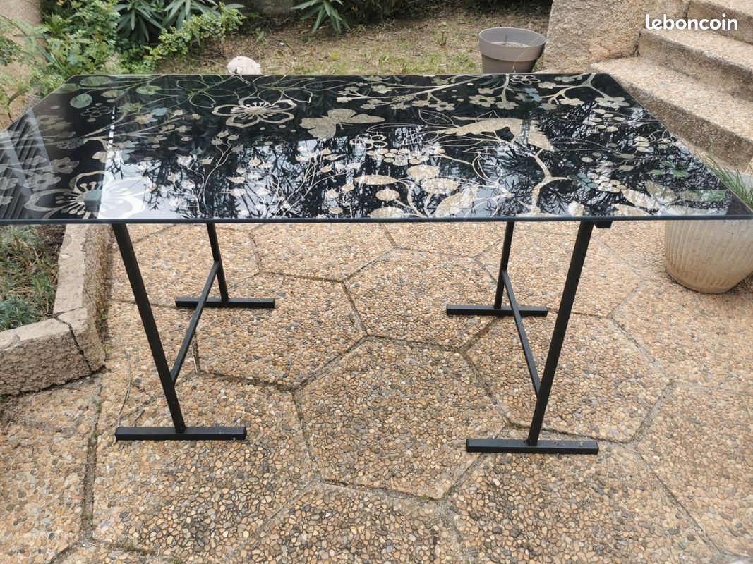Table ou bureau en verre (image 2)