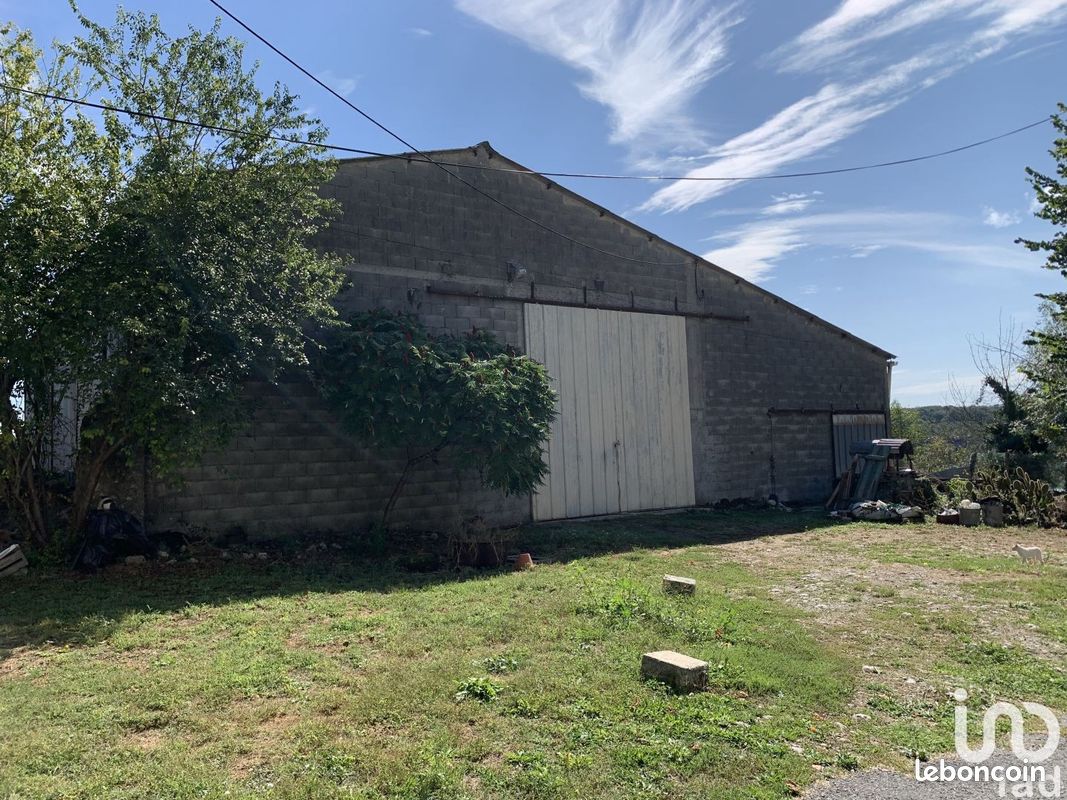 Propriété 4 pièces 74 m² - Montmoreau 16190 -Saint-Cybard (image principale 2)