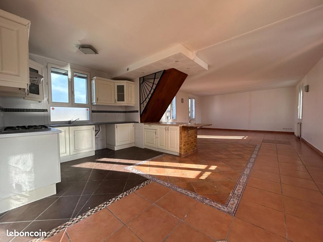 Appartement 6 pièces 105 m² · à Lisieux · 105 m² · 147 000 €