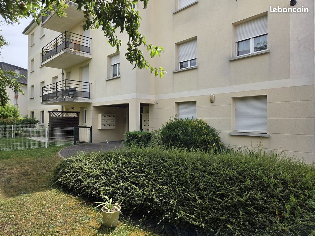 Appartement 2 pièces 53 m² · à Saint-Julien-les-Villas · 53 m² · 570 €
