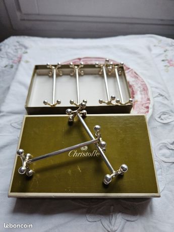 6 PORTE-COUTEAUX CHRISTOFLE, avec le POINÇON (Gebraucht) in Le Locle für CHF 38 - mit Lieferung