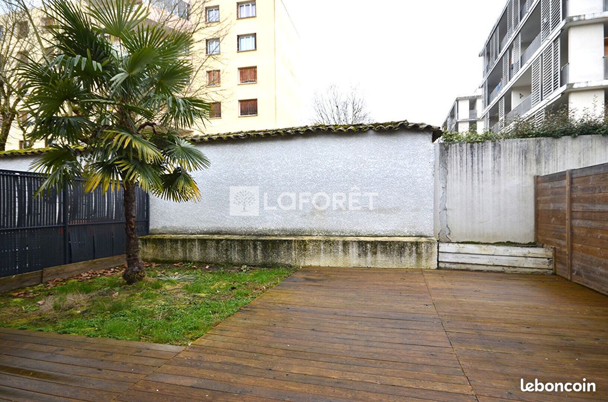 Maison a louer vaulx-en-velin - 5 pièce(s) - 102 m2 - Surfyn