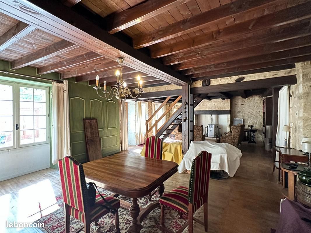 Maison 4 pièces 145 m² - Saint-Jean-de-Côle 24800 (image principale 2)