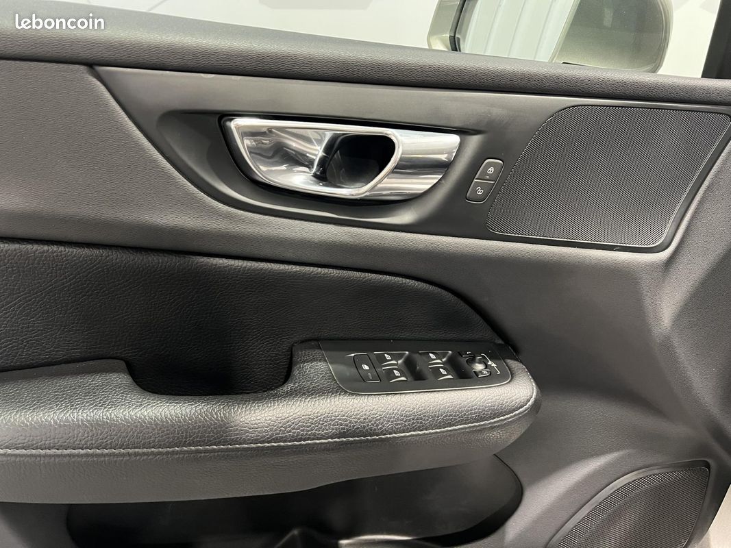 VOLVO V60 D4 190 ch Geartronic 8 Momentum (image 22)