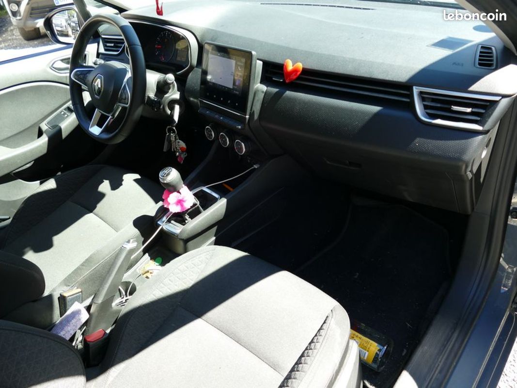 RENAULT CLIO V 75 Ch BUSINESS BVM5 CARPLAY (image 11)