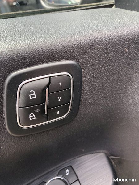Ford KUGA 2.5 DURATEC 180CH HYBRID FLEXIFUEL ST-LINE X POWERSHIFT (image 11)